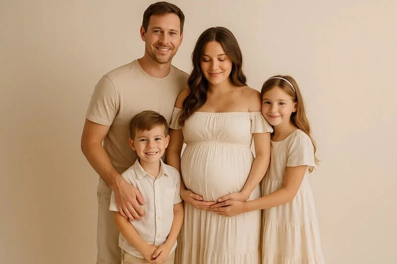Best Clothes for Your Partner and Old Kids for Your Maternity Photoshoots