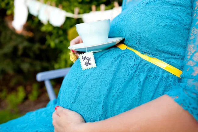 Use A Ribbon, Maternity Photoshoot