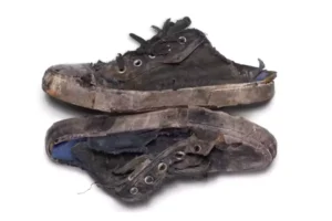 Balenciaga's brand shoe, ugly shoes