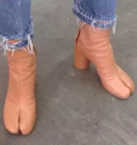 Camel toe heels, Camel toe shoe