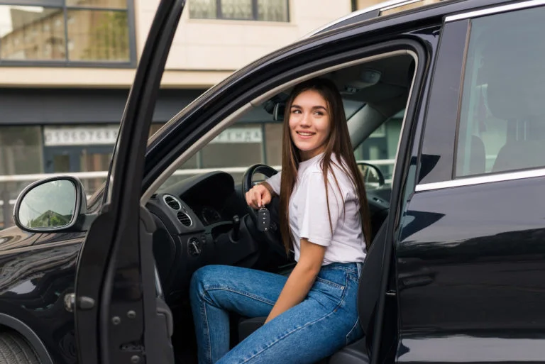 Senior Picture Photoshoot With A Car