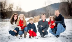 Winter Family Photoshoot Ideas